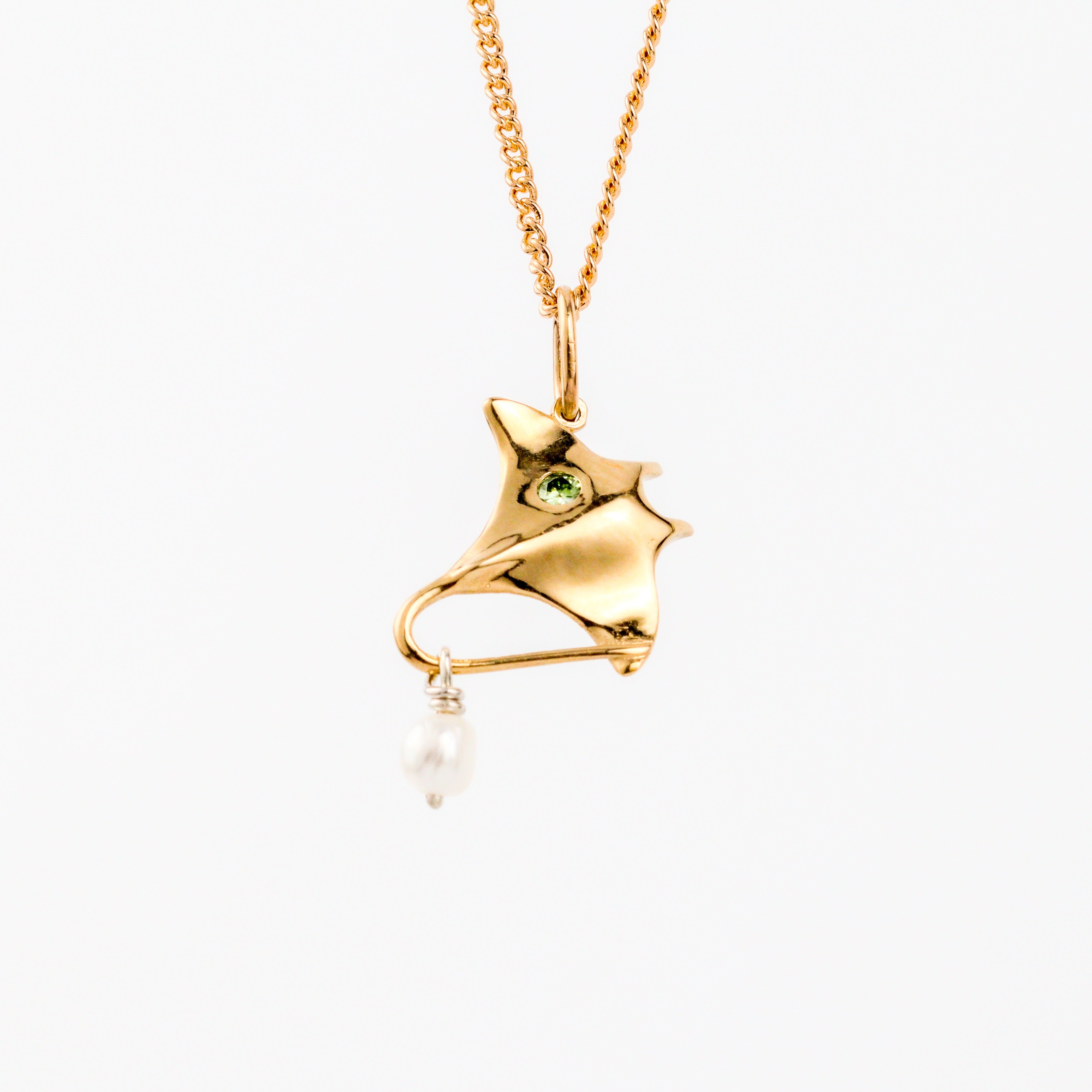 Coral Bay Jewels – Yellow Gold Stingray Pearl Pendant