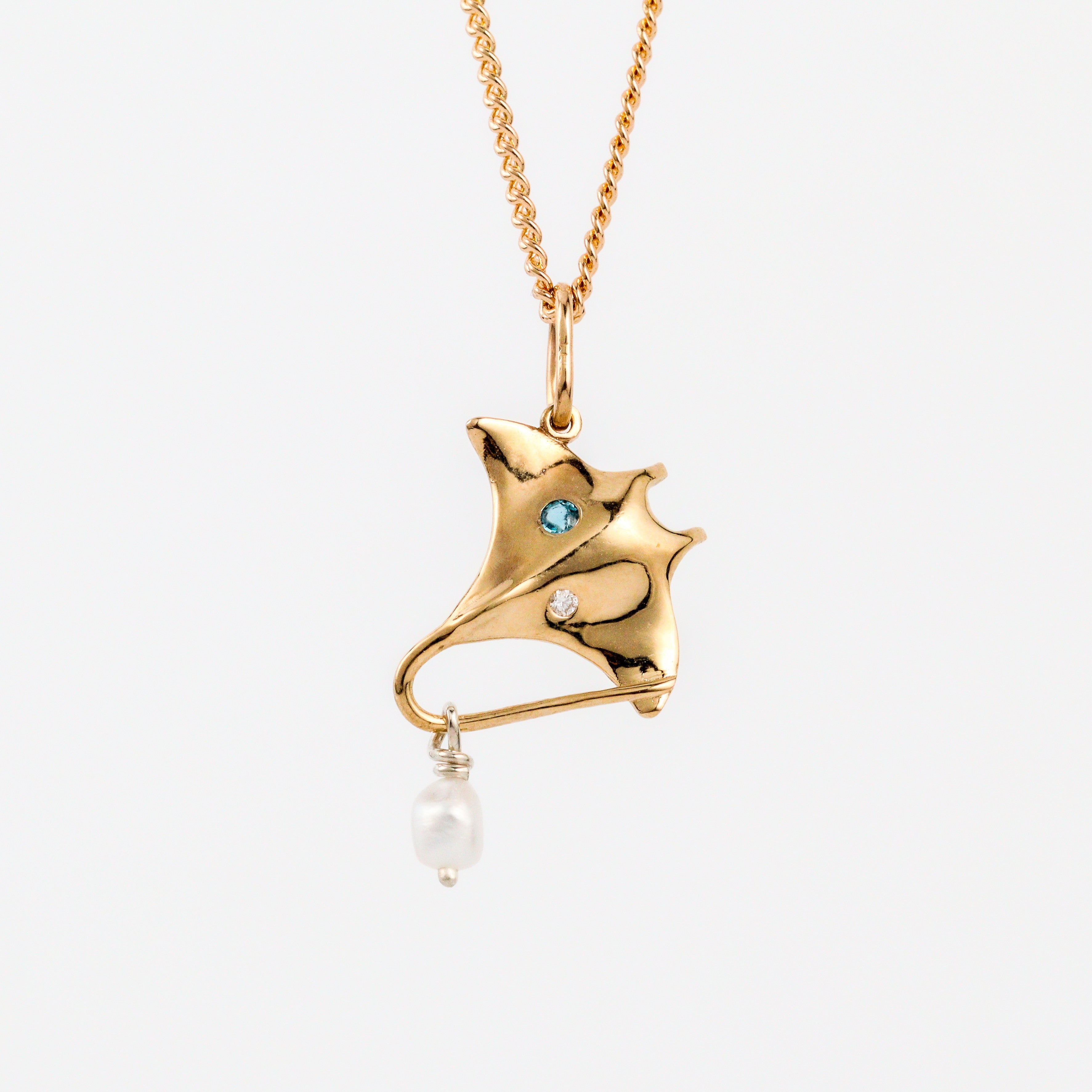 Coral Bay Jewels – Yellow Gold Stingray Drop Pearl Pendant