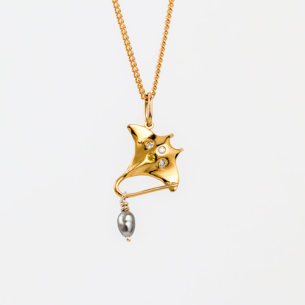 Coral Bay Jewels – Yellow Gold Stingray Drop Pearl Pendant
