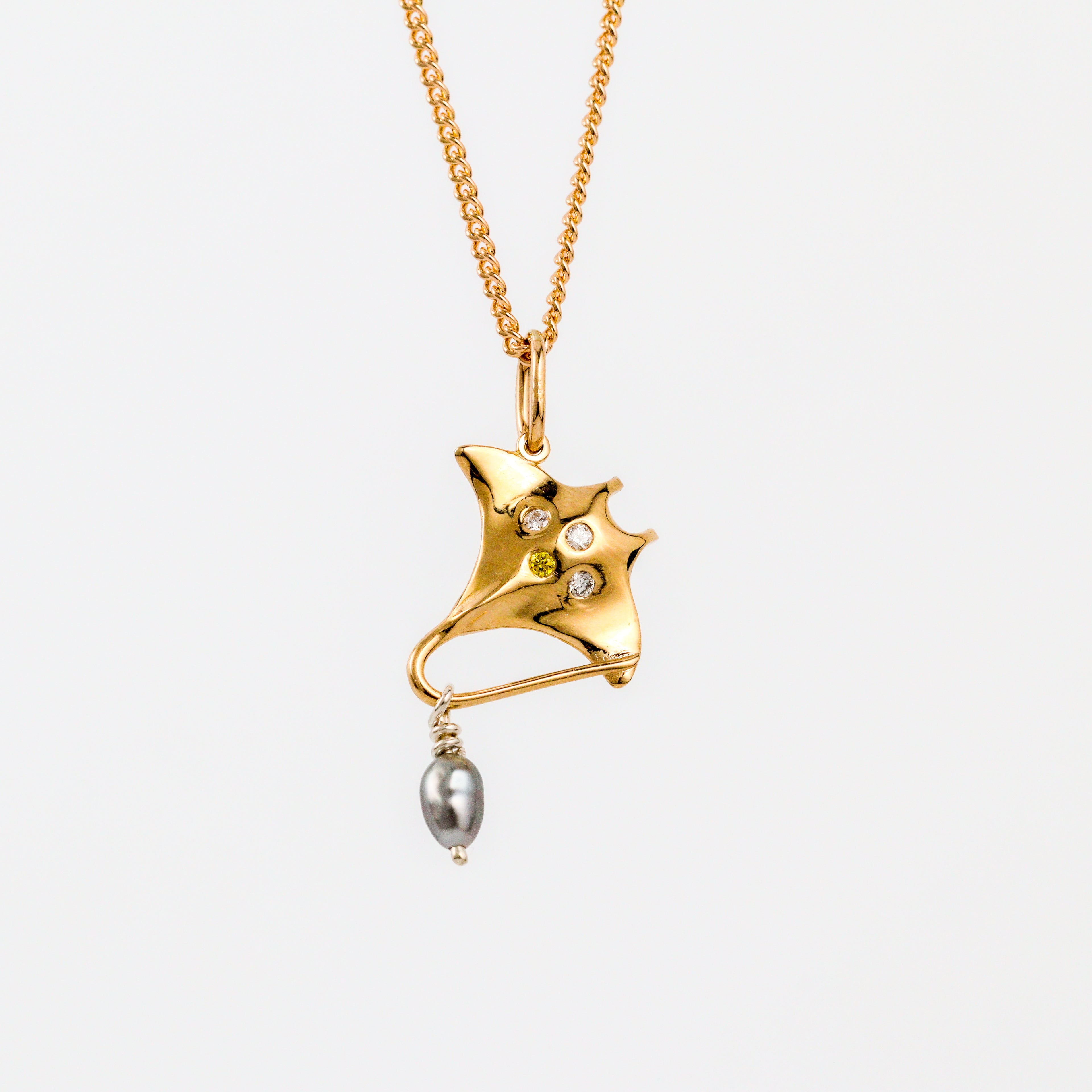 Coral Bay Jewels – Yellow Gold Stingray Drop Pearl Pendant