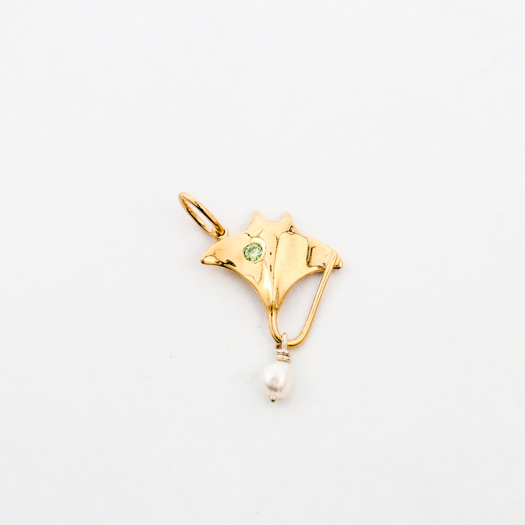Coral Bay Jewels – Yellow Gold Stingray Pearl Pendant