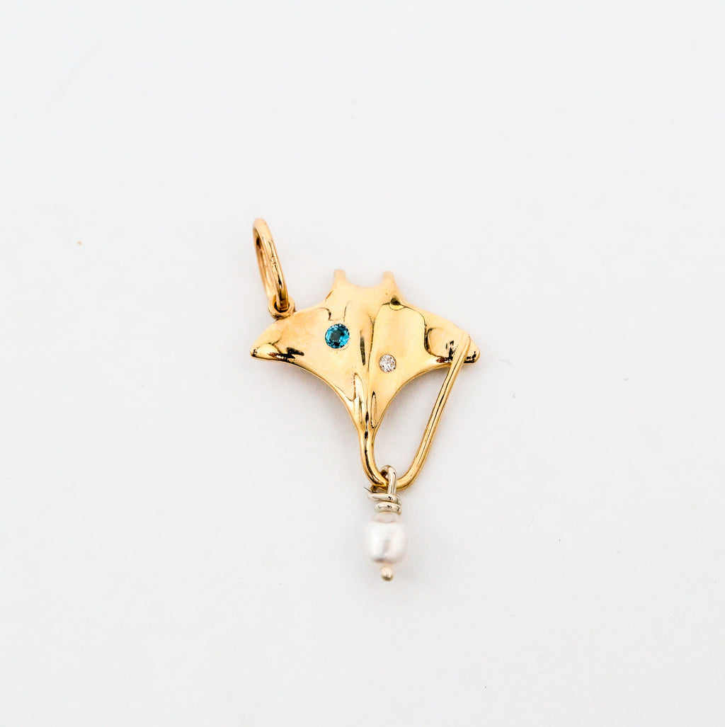 Coral Bay Jewels – Yellow Gold Stingray Drop Pearl Pendant