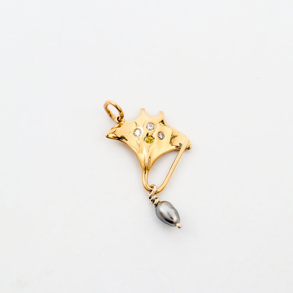 Coral Bay Jewels – Yellow Gold Stingray Drop Pearl Pendant