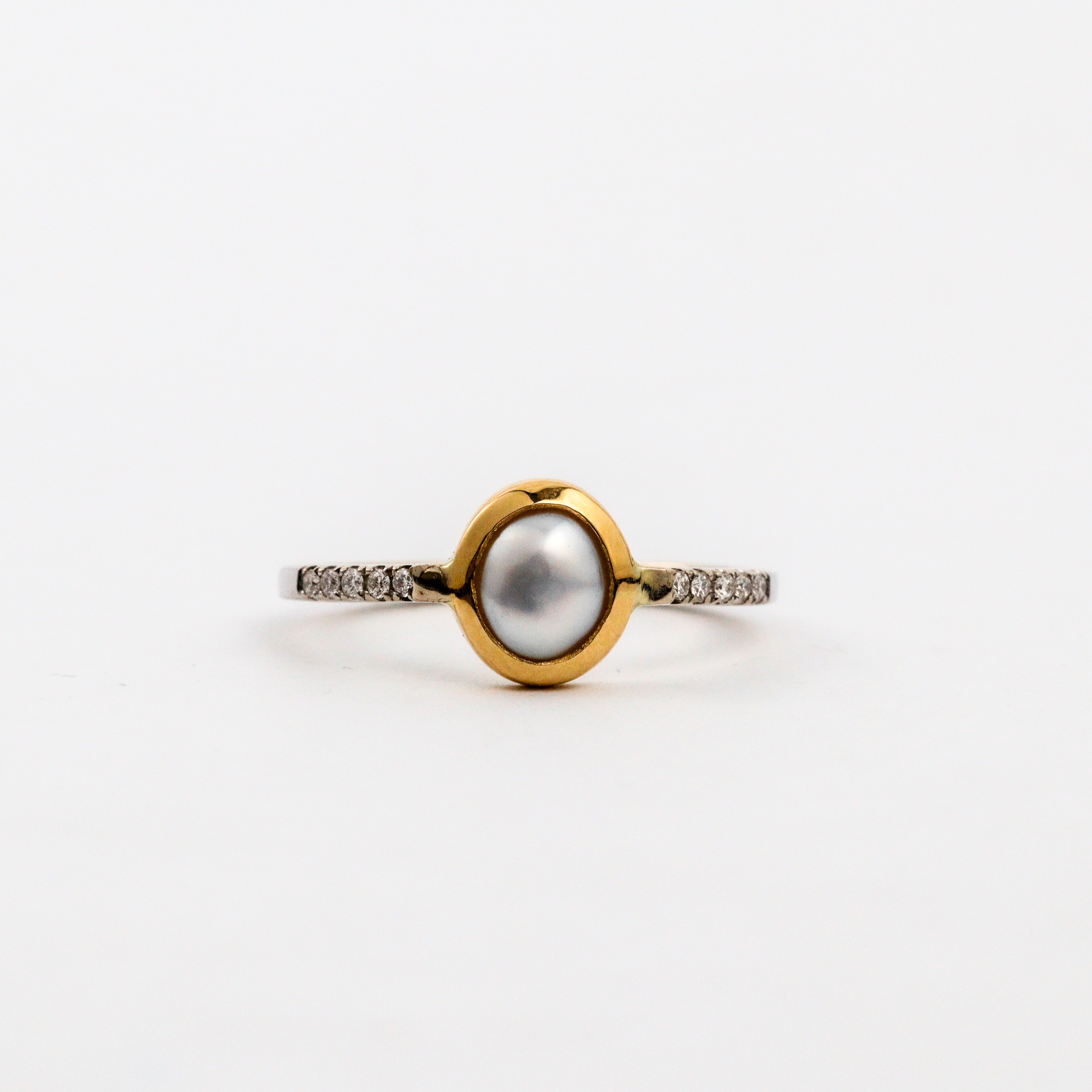 Coral Bay Jewels – White & Yellow Gold Broome Keshi Pearl & Diamond Ring