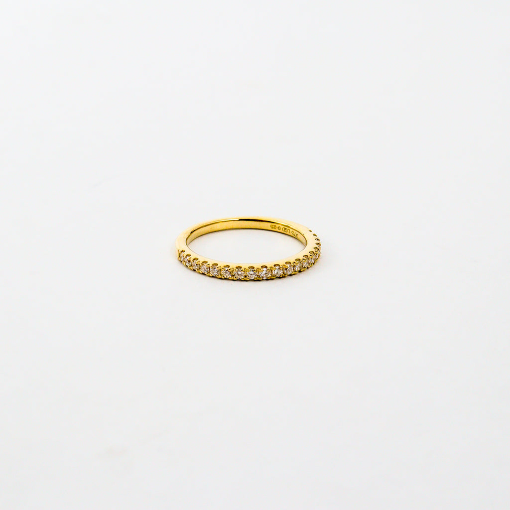 Leon Baker – Yellow Gold Lab Diamond Claw Set Band