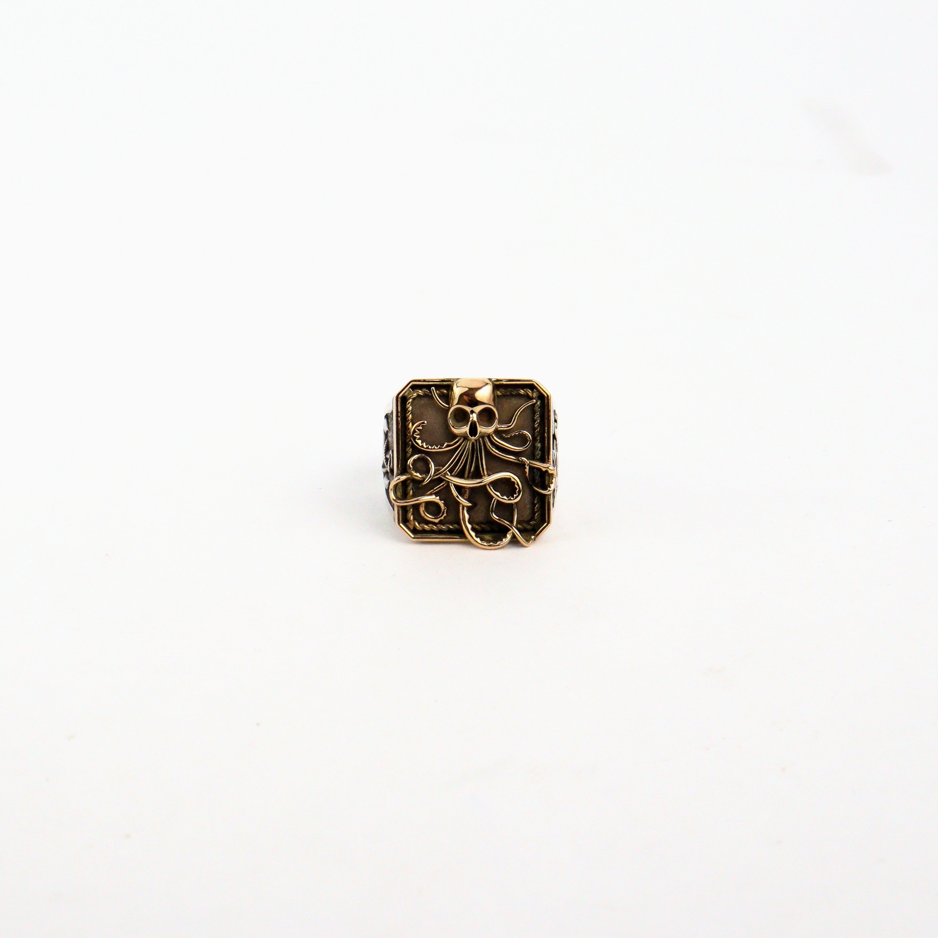 Coral Bay Jewels – Kraken Signet Ring