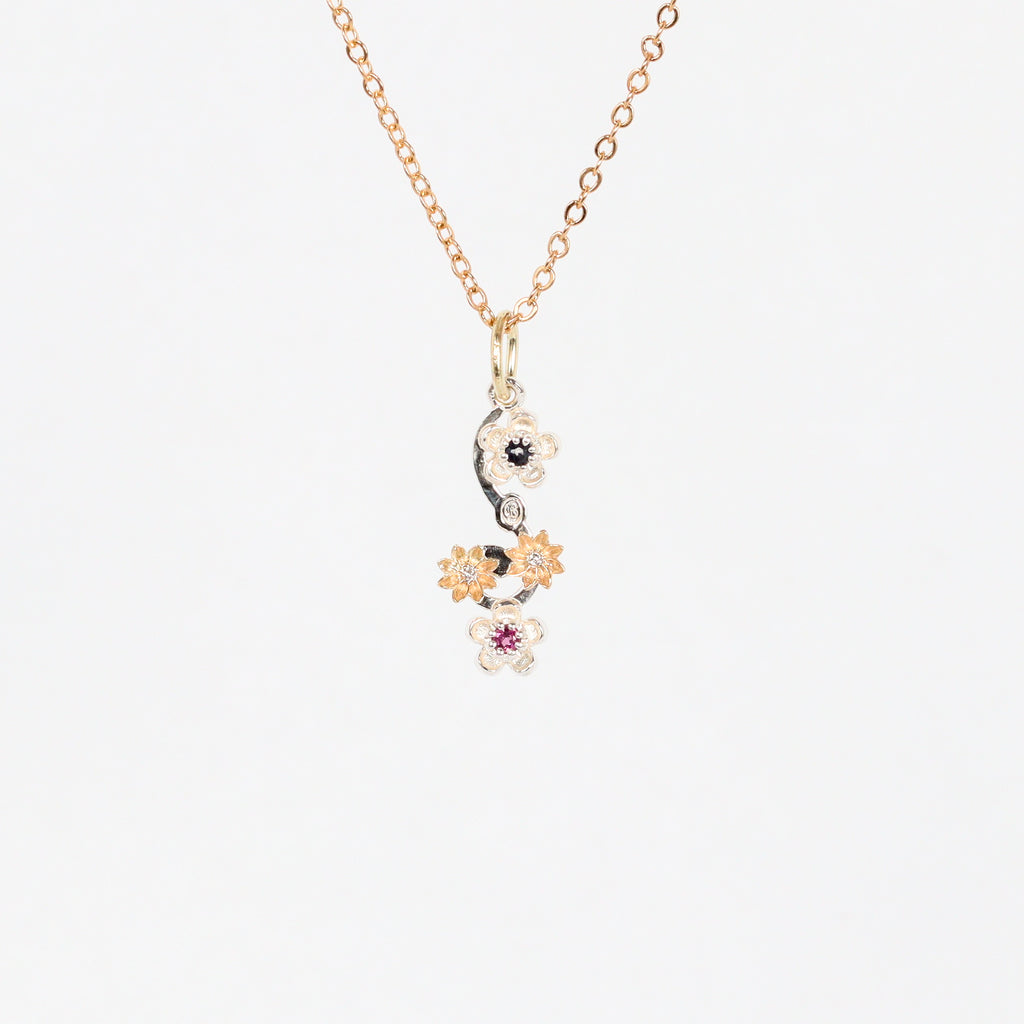 Leon Baker – Sterling Silver & 9K Yellow Gold Wildflower Pendant