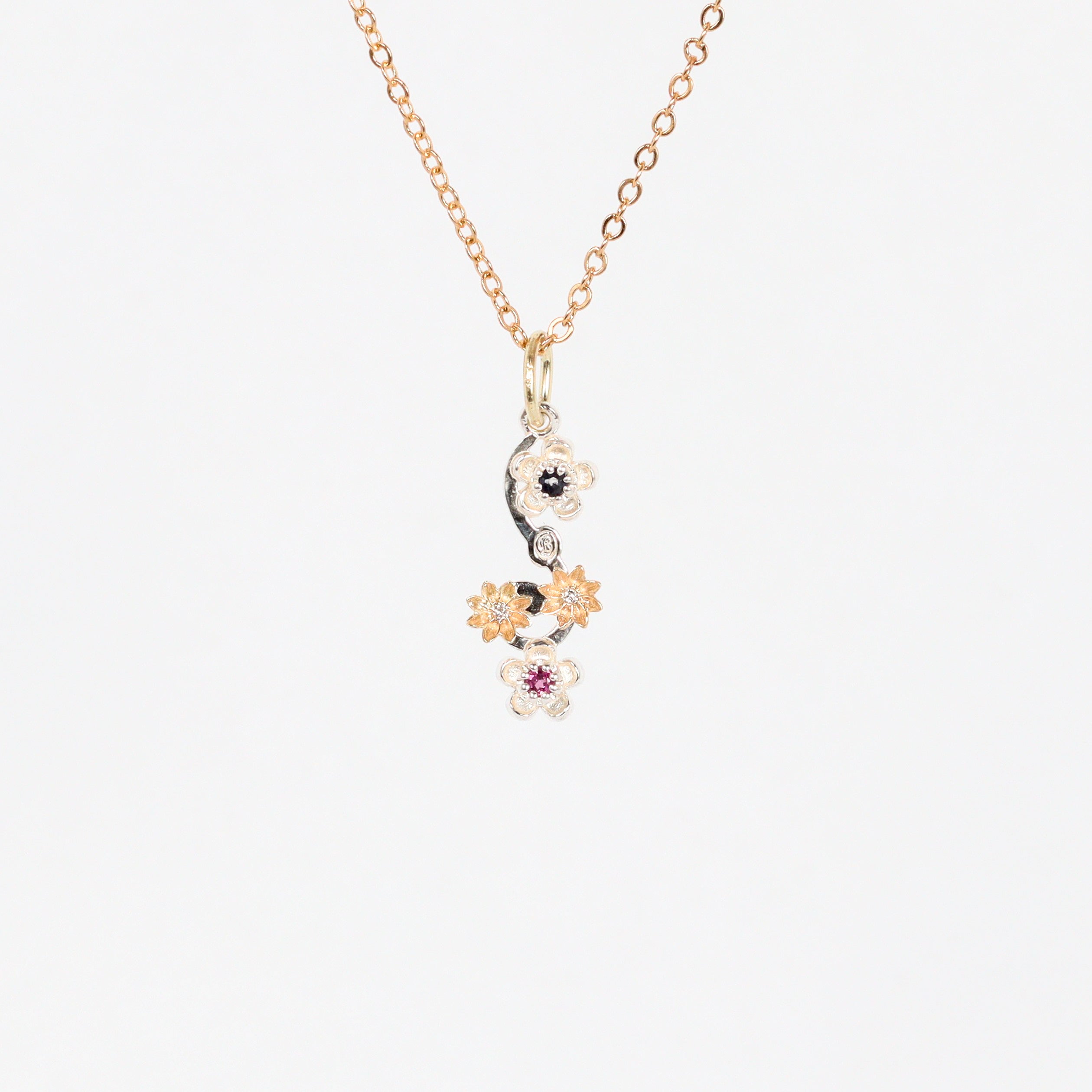 Leon Baker – Sterling Silver & 9K Yellow Gold Wildflower Pendant