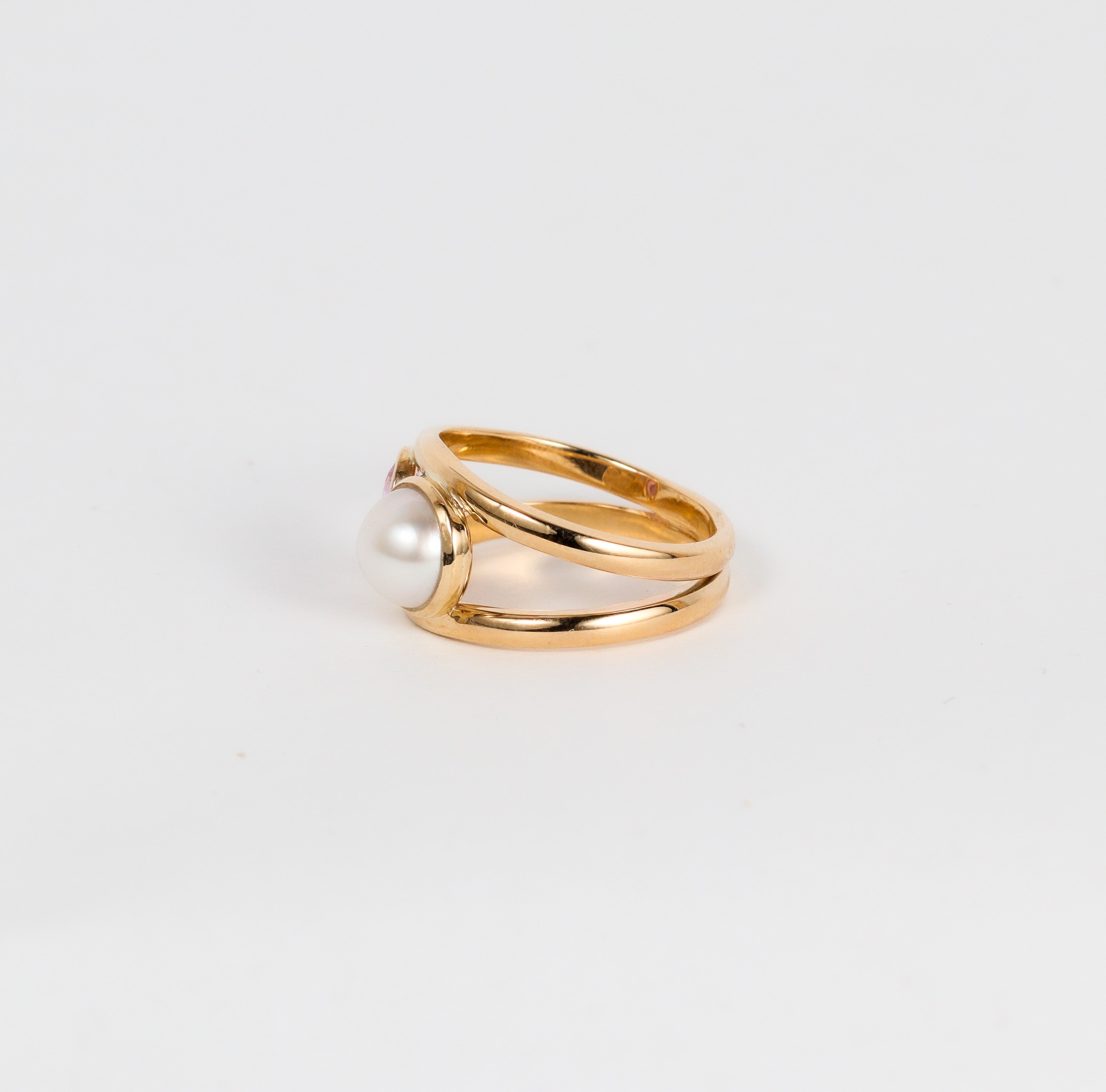 Coral Bay Jewels – Broome Pearl & Pink Sapphire Ring