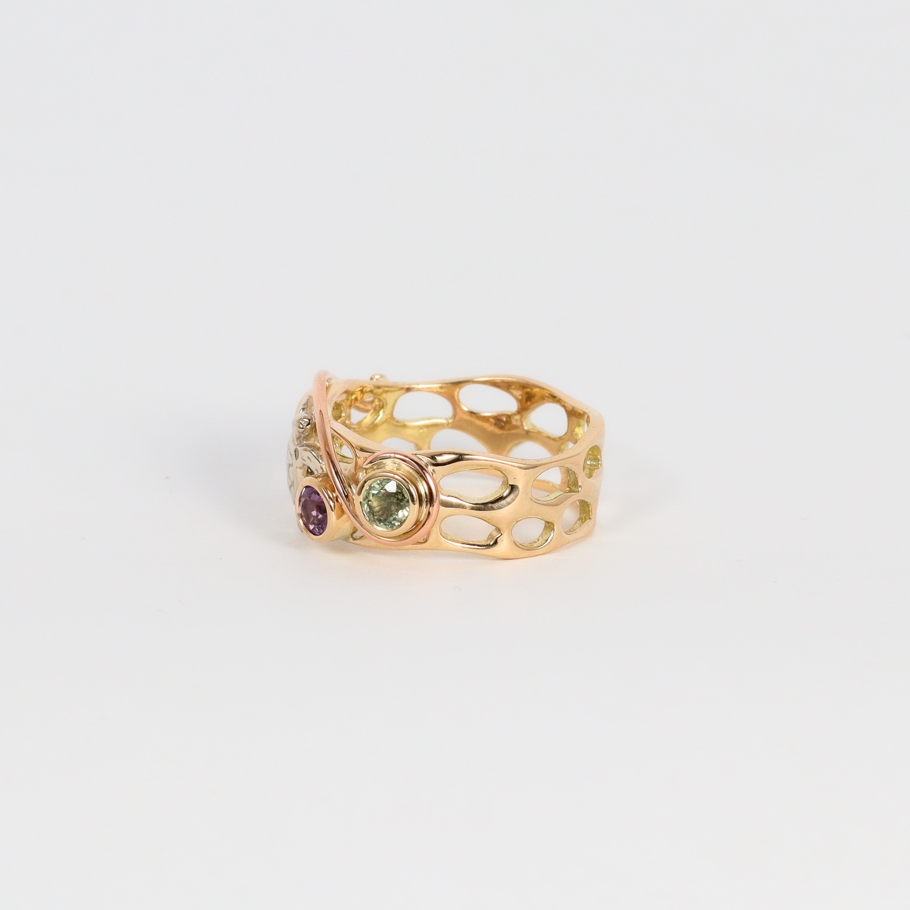 Coral Bay Jewels – Sapphire & Turtle Gold Ring