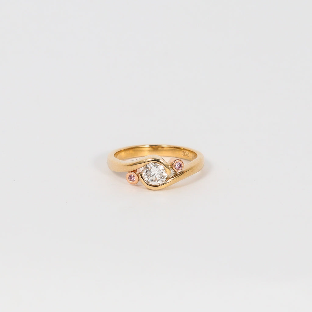 Leon Baker's Finest – Swirl Pink Argyle's & Diamond Ring