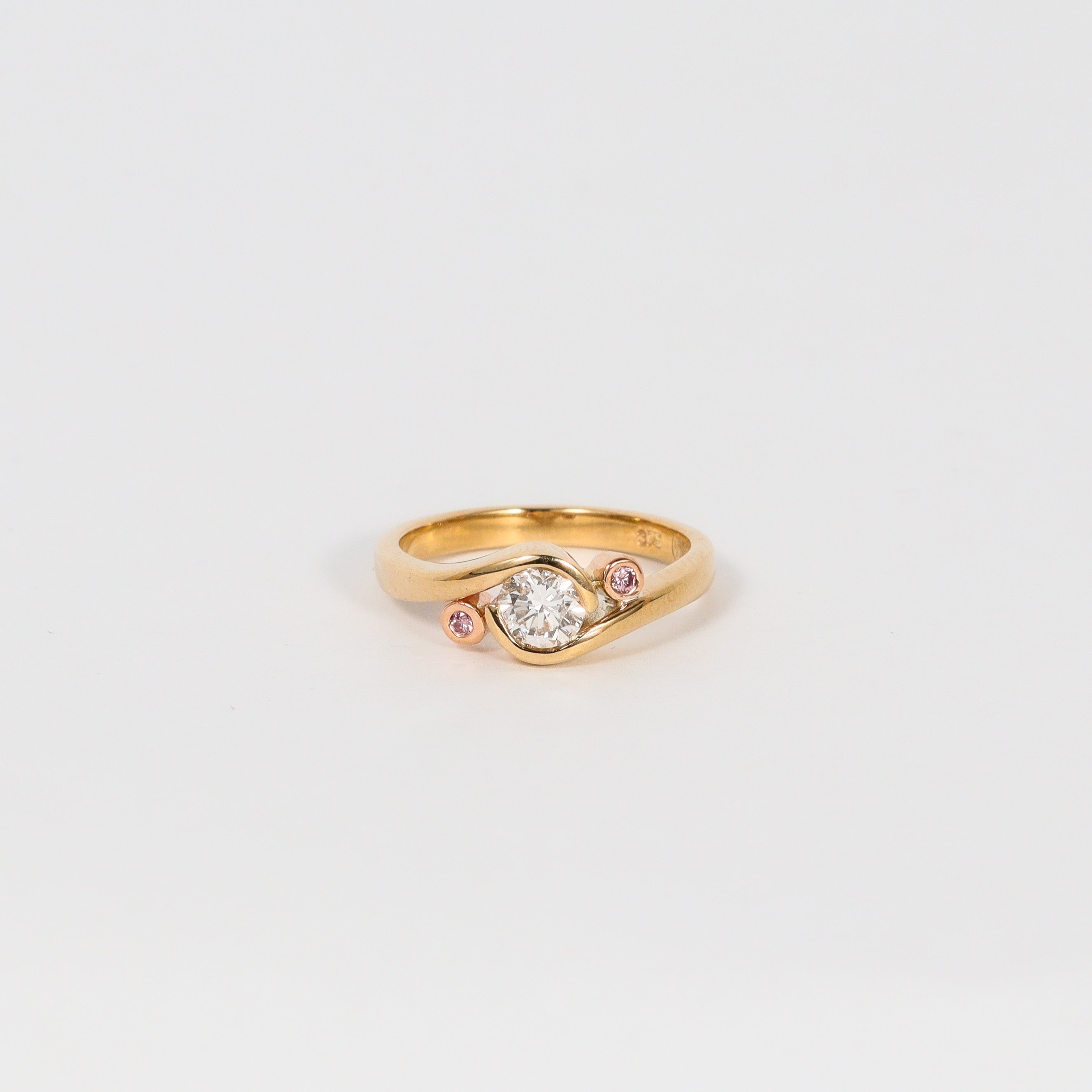 Leon Baker's Finest – Swirl Pink Argyle's & Diamond Ring