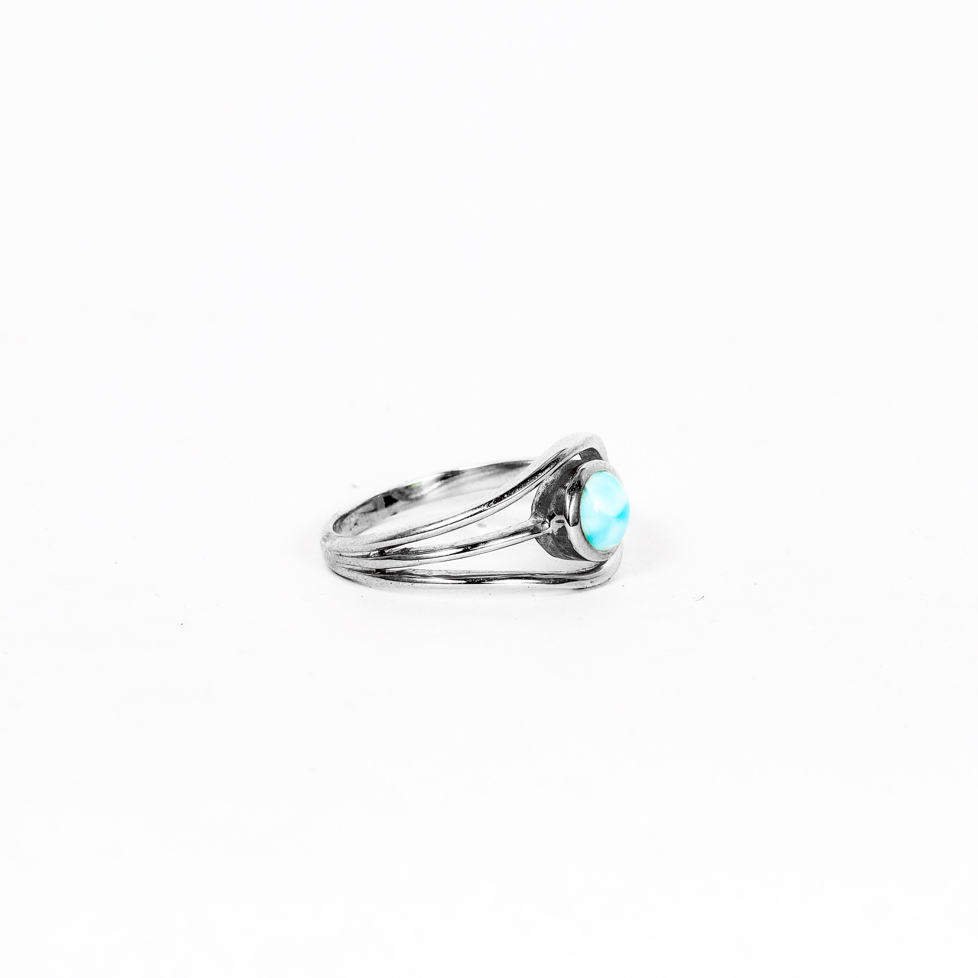 925 STERLING SILVER CIRCULAR BEZEL SET LARIMAR RING