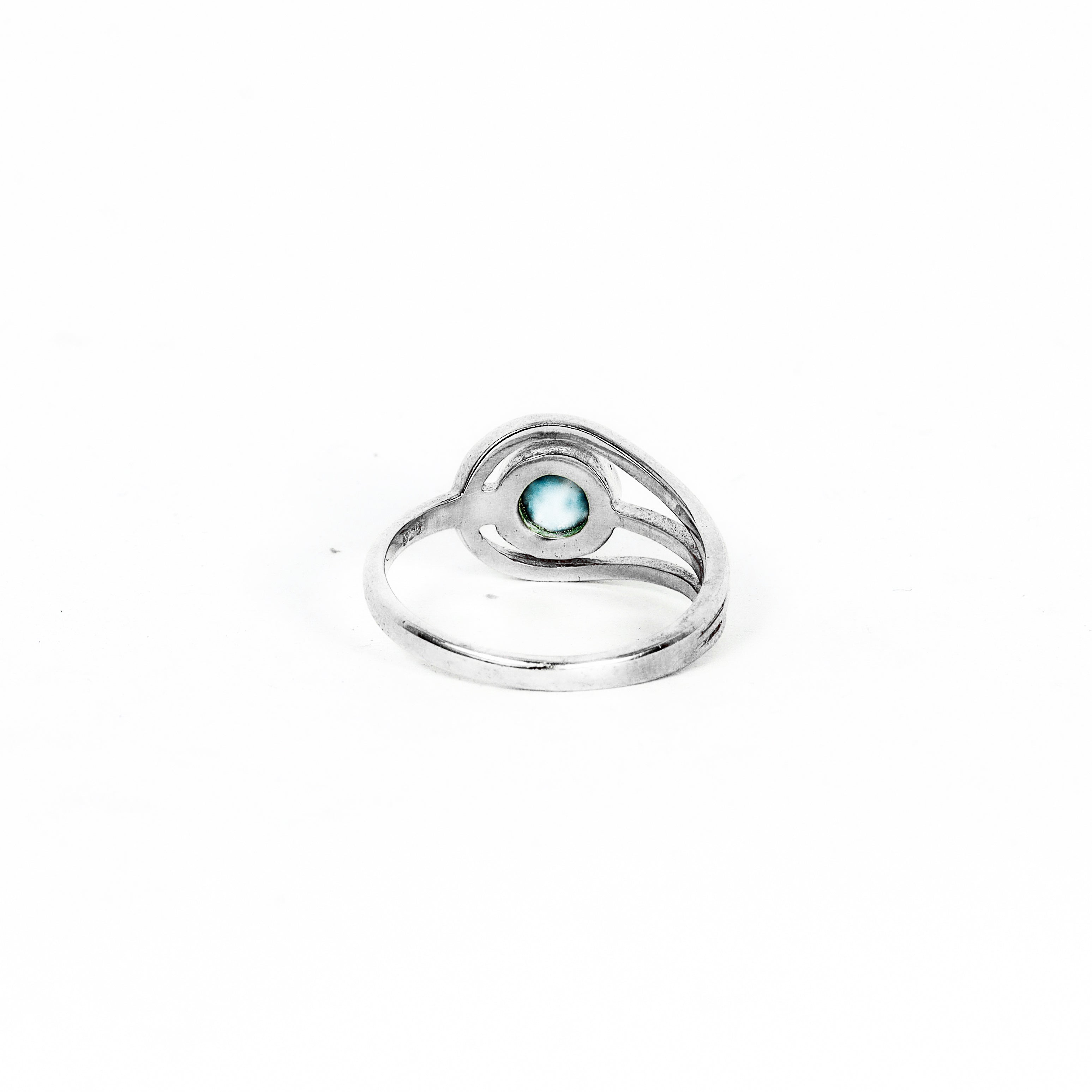 925 STERLING SILVER CIRCULAR BEZEL SET LARIMAR RING