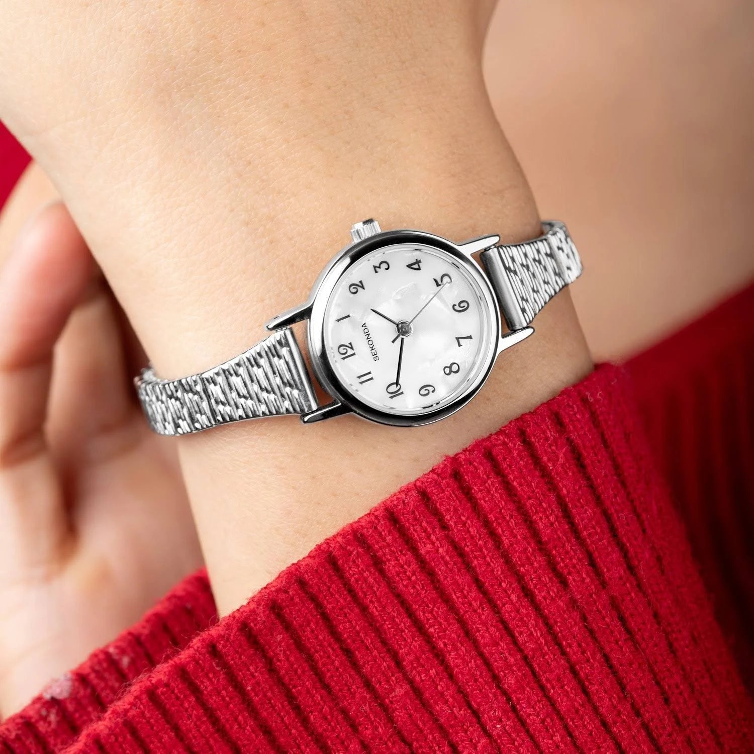 Connolly Silver Mother Of Pearl Expandable Watch