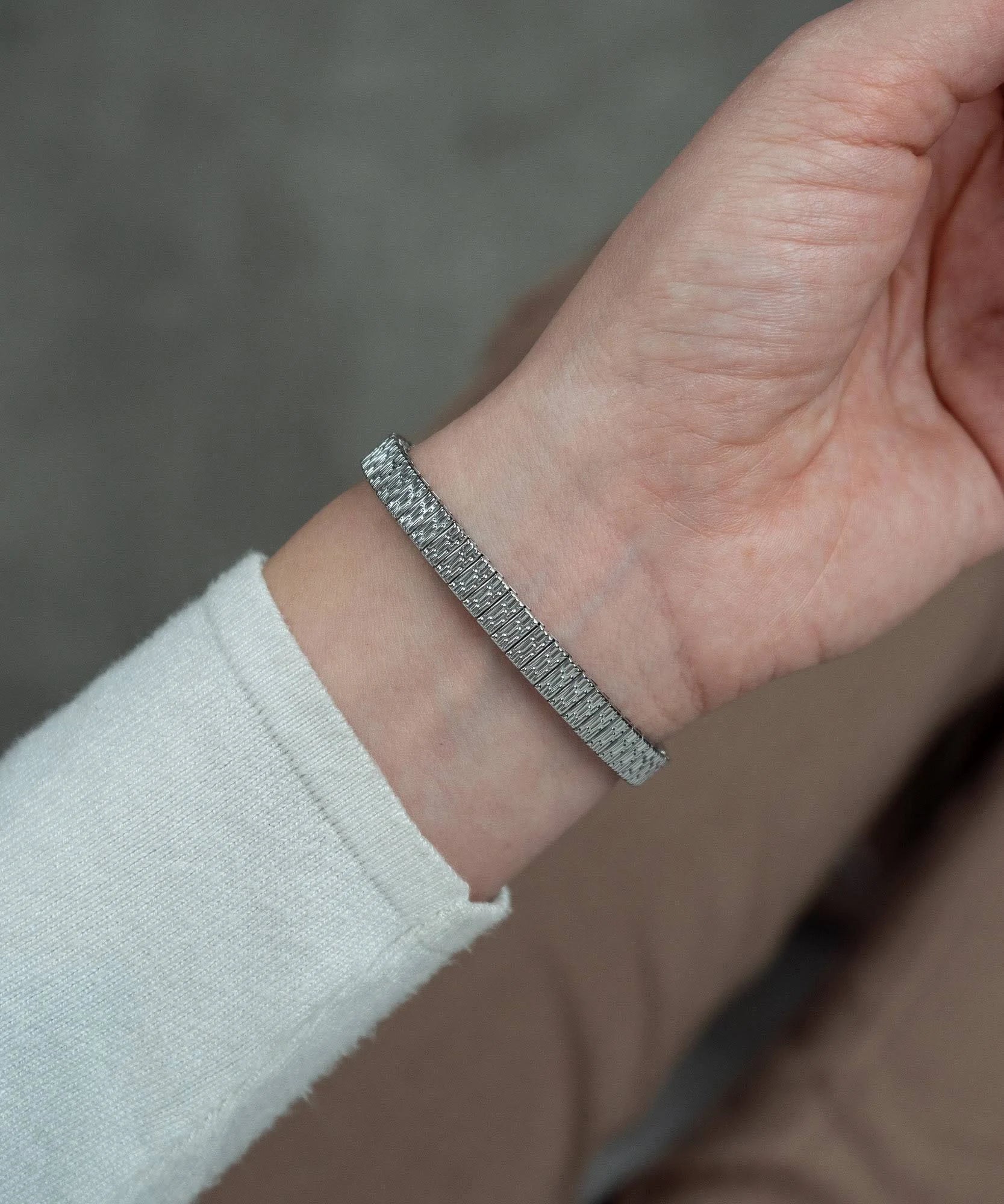 Connolly Silver Mother Of Pearl Expandable Watch